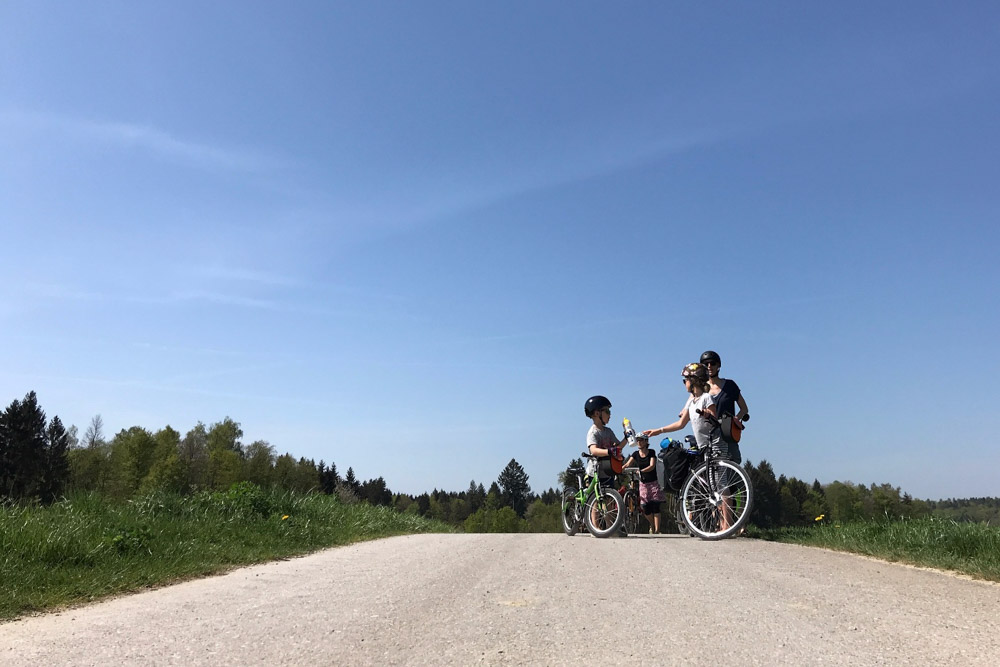 Fahrradtour mit Kindern: 11 Tipps für stressfreien Urlaub auf Rädern www.chezmamapoule.com-5