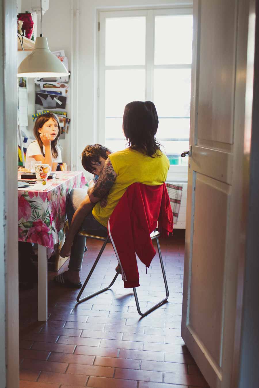 Wie es ist alleinerziehend zu sein. Ein Interview über Attachment Parenting und das Leben als Solomom mit Annette Saloma. Weiter lesen auf: www.chezmamapoule.com #Bindungsorientierung und #bedürfnisorientiert #Erziehung #Langzeitstillen #singlemom #solomom